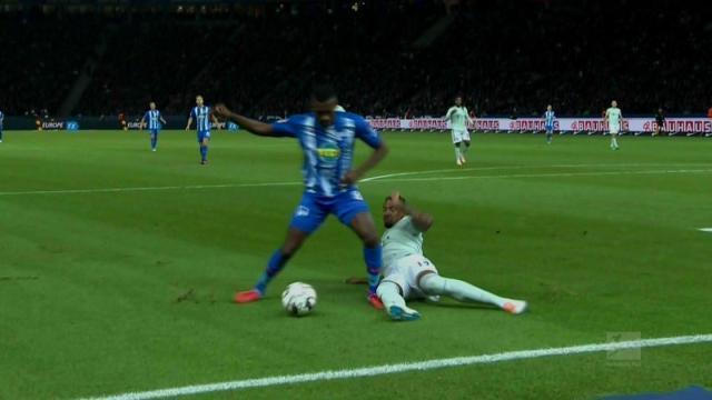 奥利塞和迪亚斯半程造40球德甲历史边锋组合第1